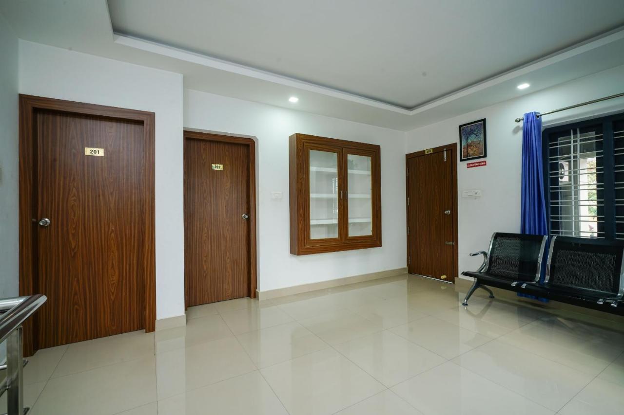 Oyo 6526 Ap Residency City Sultan Bathery Exterior foto