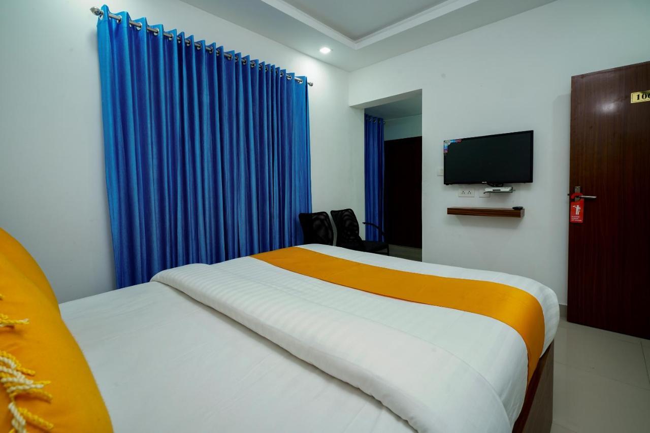 Oyo 6526 Ap Residency City Sultan Bathery Exterior foto