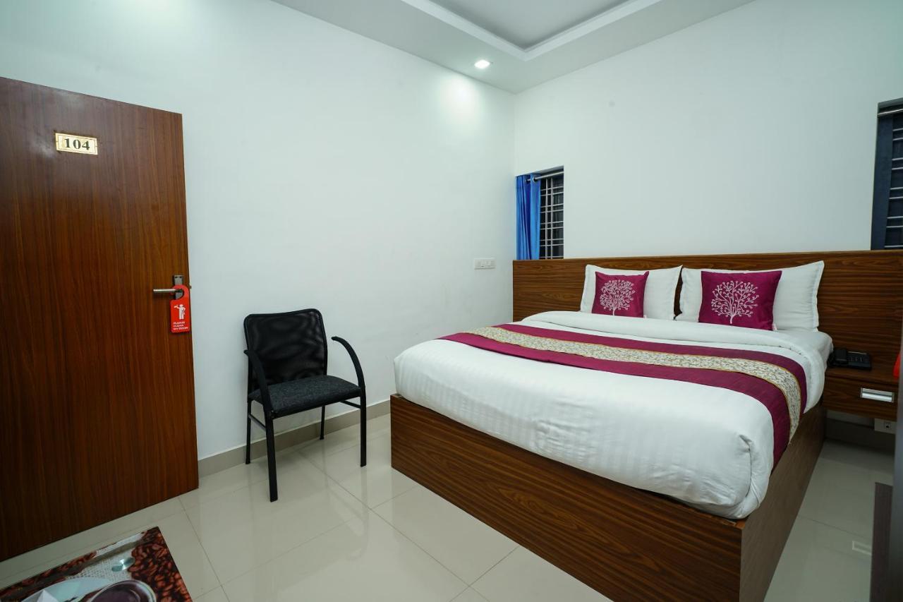 Oyo 6526 Ap Residency City Sultan Bathery Exterior foto