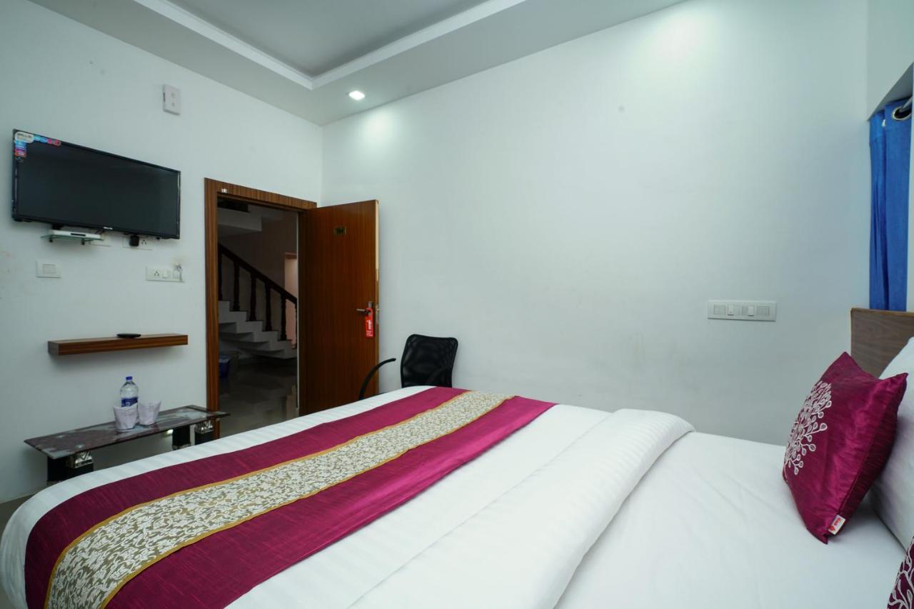 Oyo 6526 Ap Residency City Sultan Bathery Exterior foto
